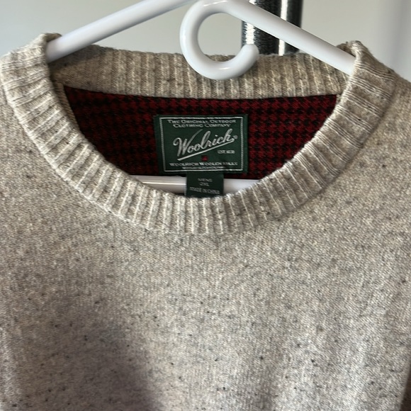 Woolrich sweater. Beige with hints of color throughout. Size 2XL - Picture 3 of 8